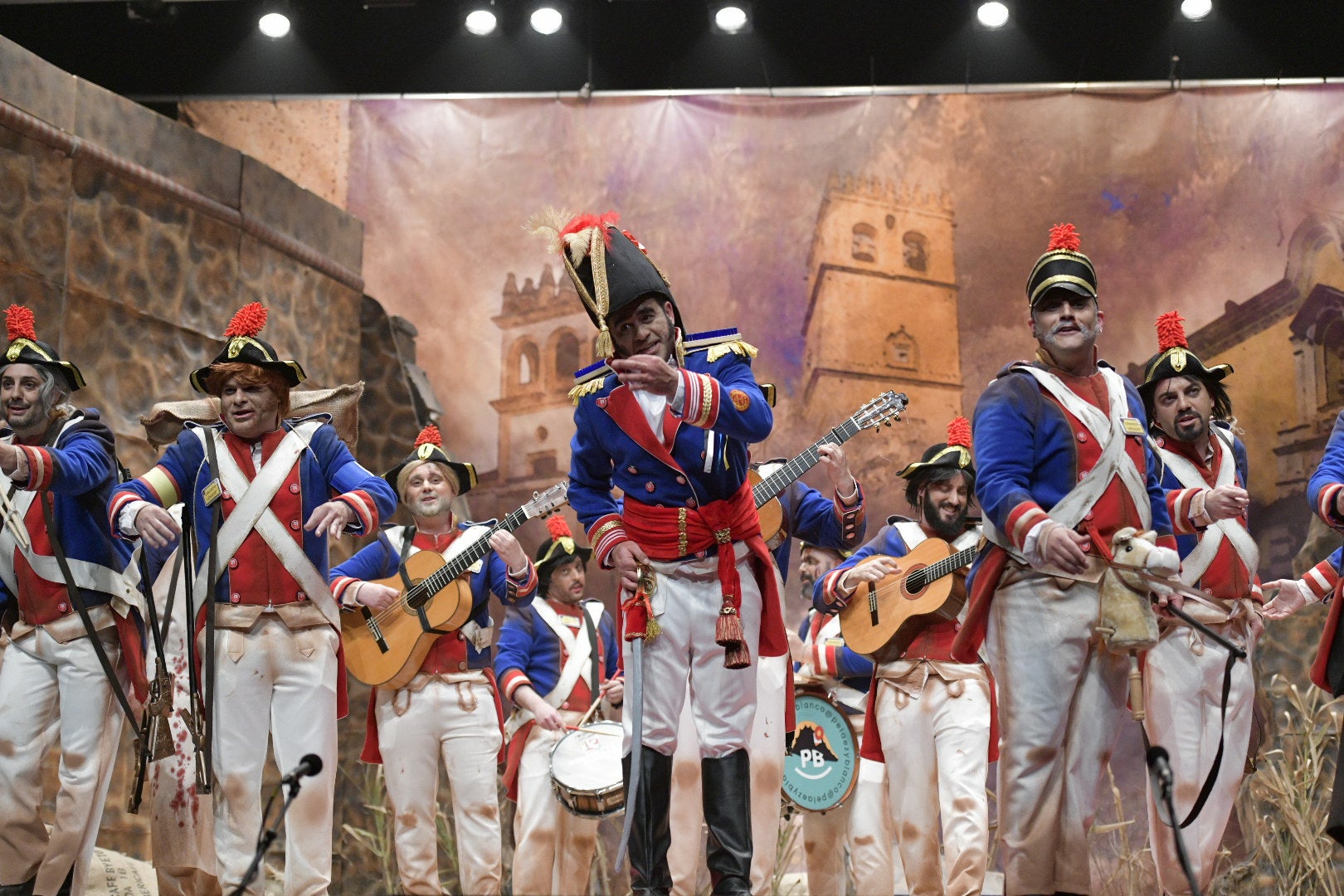 Actuación de la murga Los Water Closet el primer día de preliminares del Concurso de Murgas del Carnaval de Badajoz 2025. 