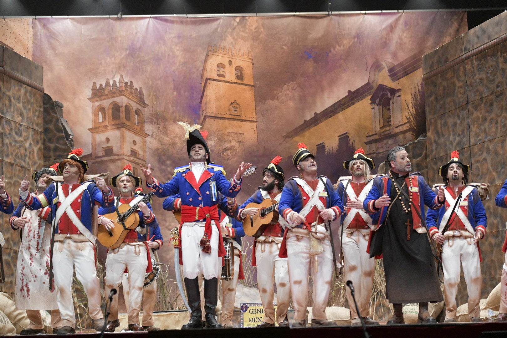 Actuación de la murga Los Water Closet el primer día de preliminares del Concurso de Murgas del Carnaval de Badajoz 2025. 