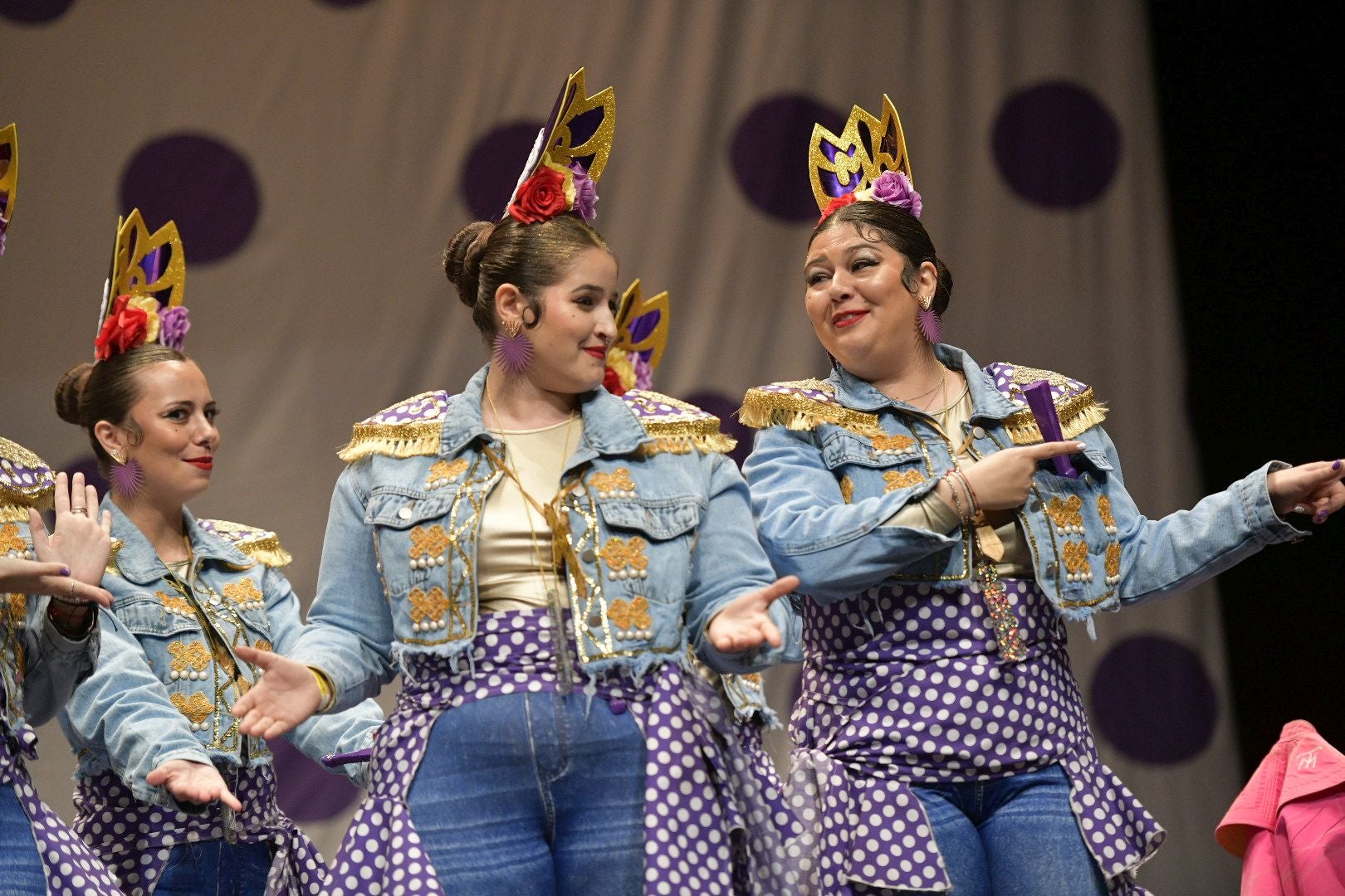 Actuación de Murguer Queen el cuarto y último día de preliminares del Concurso de Murgas del Carnaval de Badajoz 2025. 