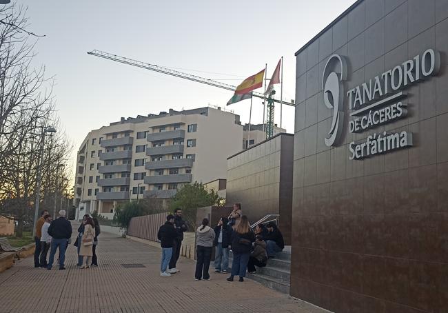 Alberto Palacios está siendo velado en el tanatorio Serfatima y su funeral tendrá lugar el domingo en la parroquia de Jesús Obrero.