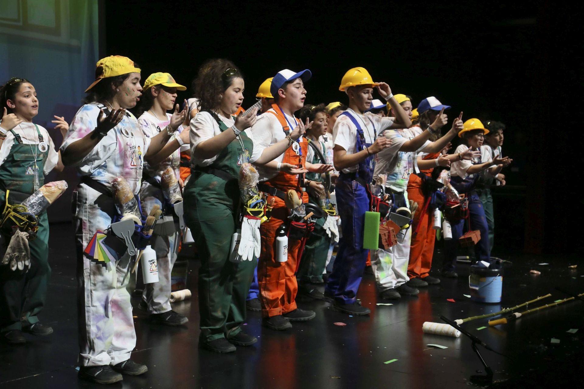 Actuación de la chirigota Los Farraguas en el Concurso de Agrupaciones Juveniles del Carnaval Romano 2025. 