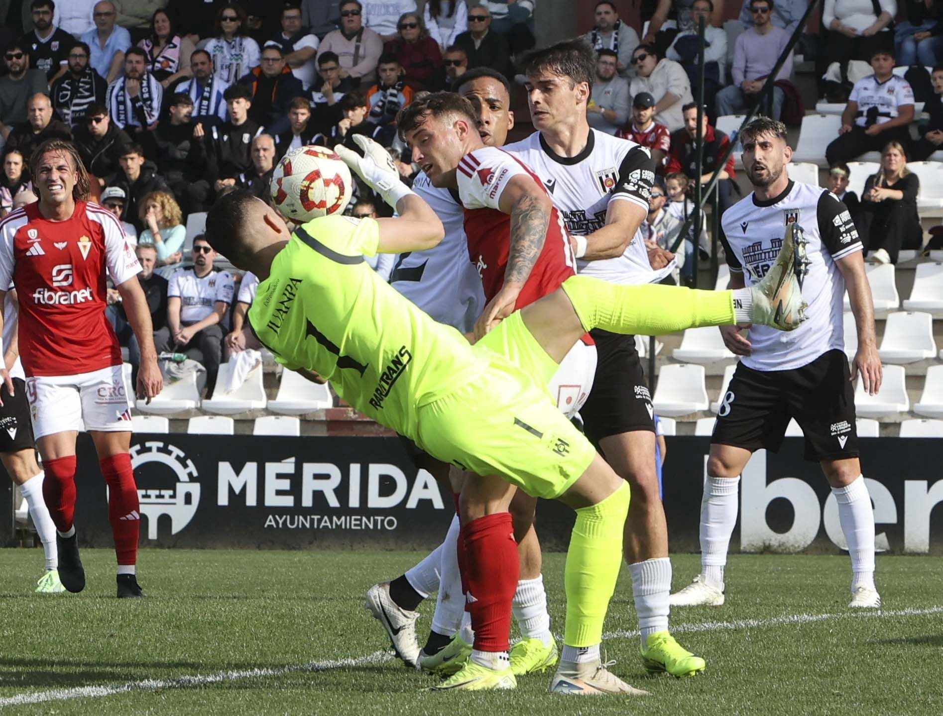 El Mérida cae en el Romano ante el Murcia (1-4)