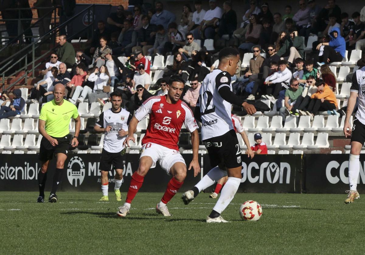 El Mérida cae en el Romano ante el Murcia (1-4)