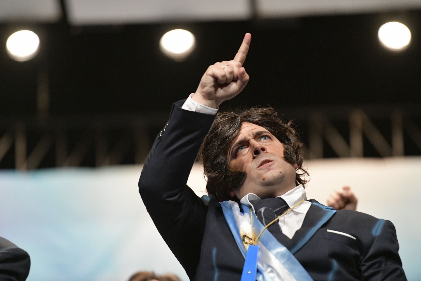 Actuación de De Tururta Madre en la primera semifinal del Concurso de Murgas del Carnaval de Badajoz 2025. 