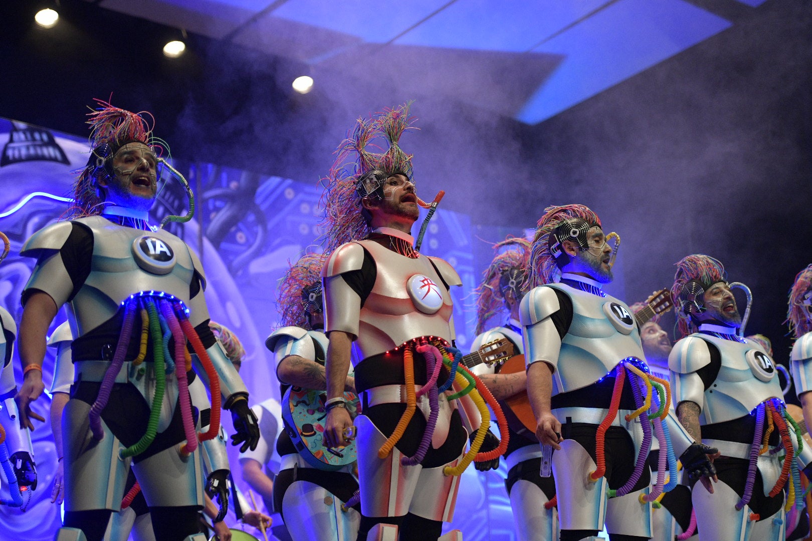 Actuación de Marwan en la primera semifinal del Concurso de Murgas del Carnaval de Badajoz 2025. 