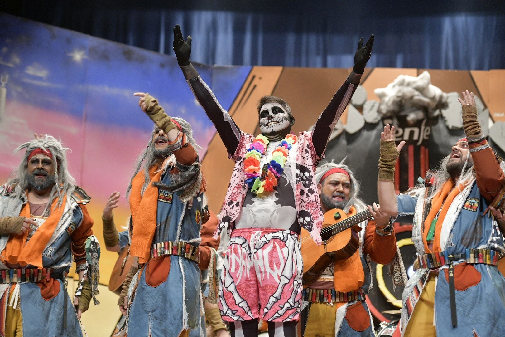 Actuación de Yo no salgo en la primera semifinal del Concurso de Murgas del Carnaval de Badajoz 2025. 