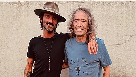 Leiva y Robe se unen en 'Caída Libre'