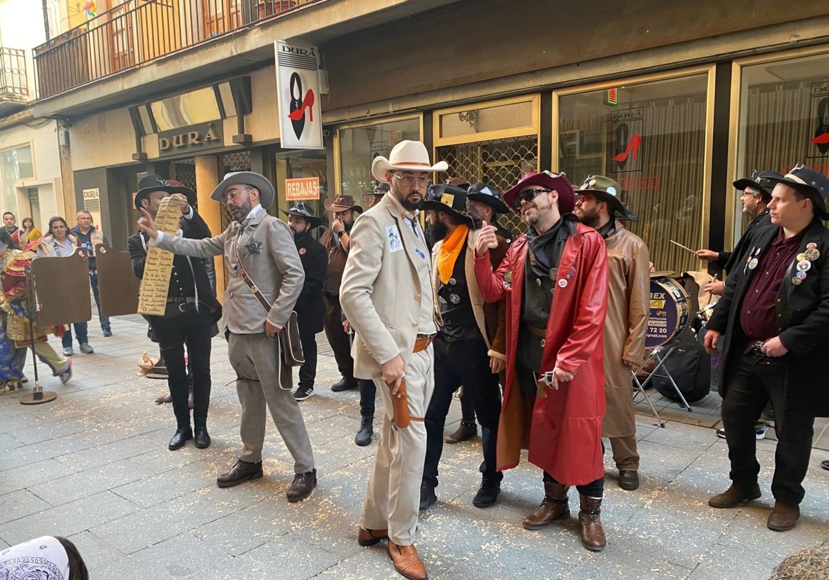 Ese es el espíritu, una d elas murgas callejeras del Carnaval de Badajoz.