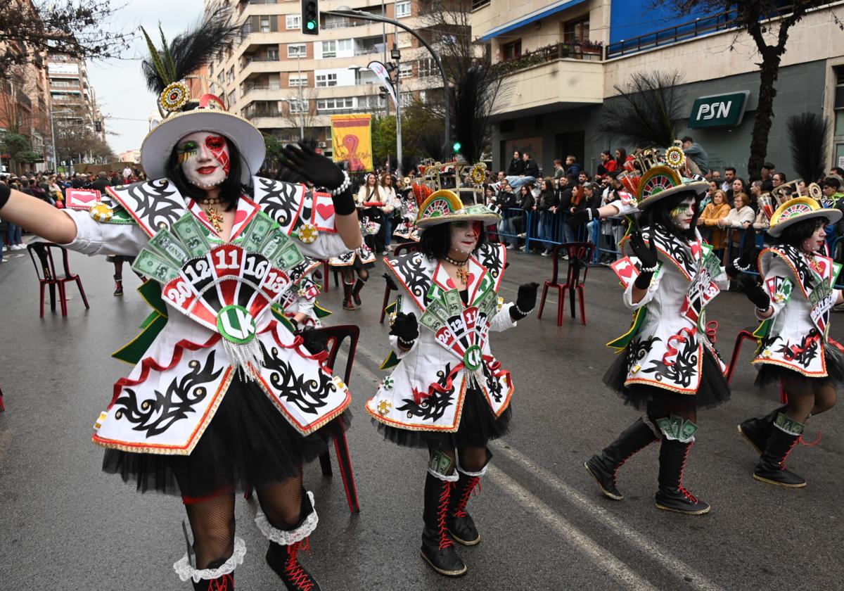 Así hemos contado el desfile infantil de comparsas del Carnaval de Badajoz