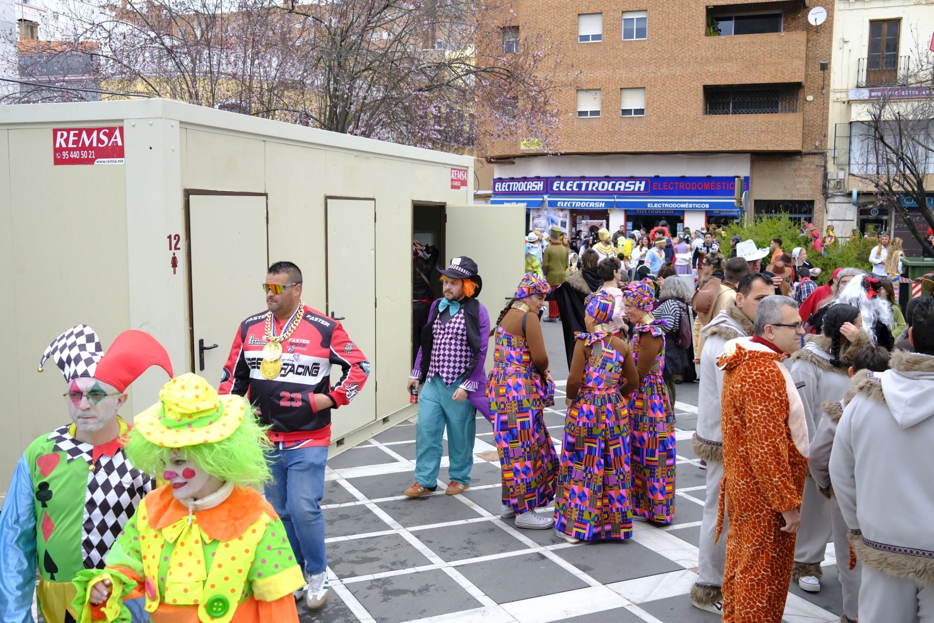 Los disfraces más originales del Carnaval de Badajoz 2025, en imágenes