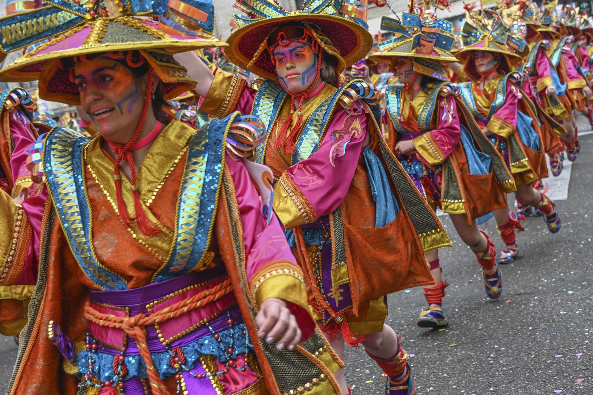 La comparsa ganadora del Gran Desfile del Carnaval de Badajoz, en imágenes