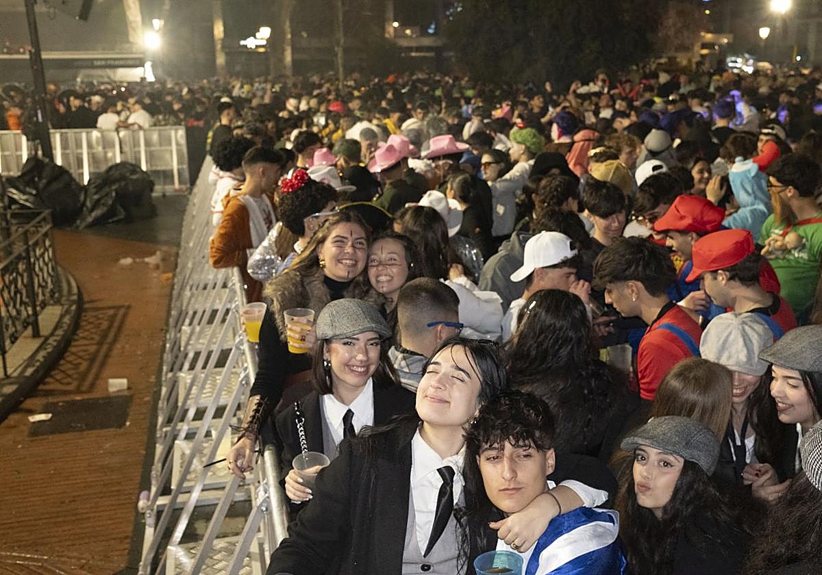 Las mejores imágenes del sábado noche del Carnaval de Badajoz
