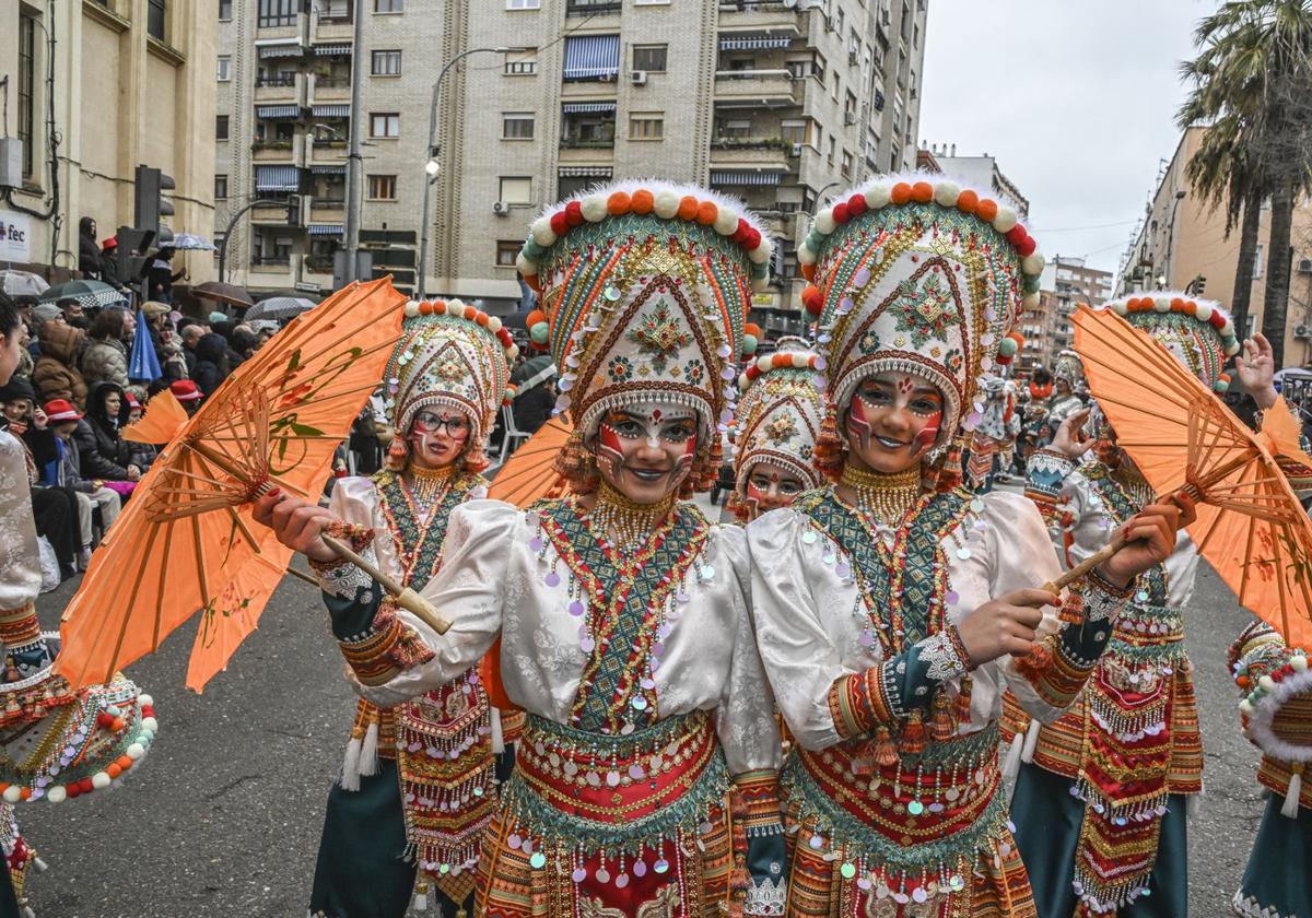 Las mejores imágenes del Gran Desfile de Comparsas del Carnaval de Badajoz 2025 (I)