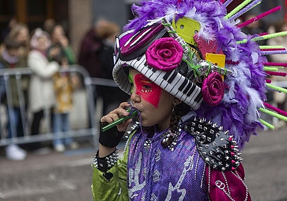 Las mejores imágenes del desfile matinal del domingo de Carnaval en Cáceres