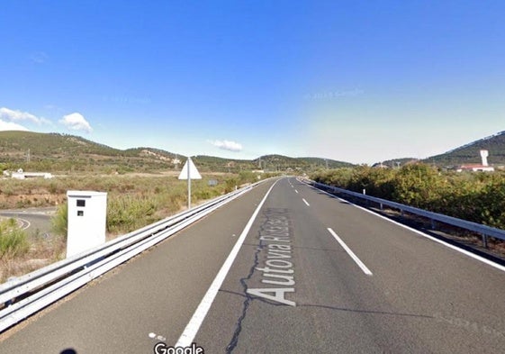 Este armario esconde el radar que más multas pone en la región. HOY.