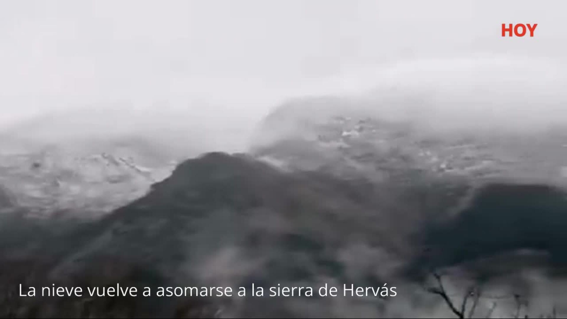 La nieve vuelve a asomarse a la sierra de Hervás