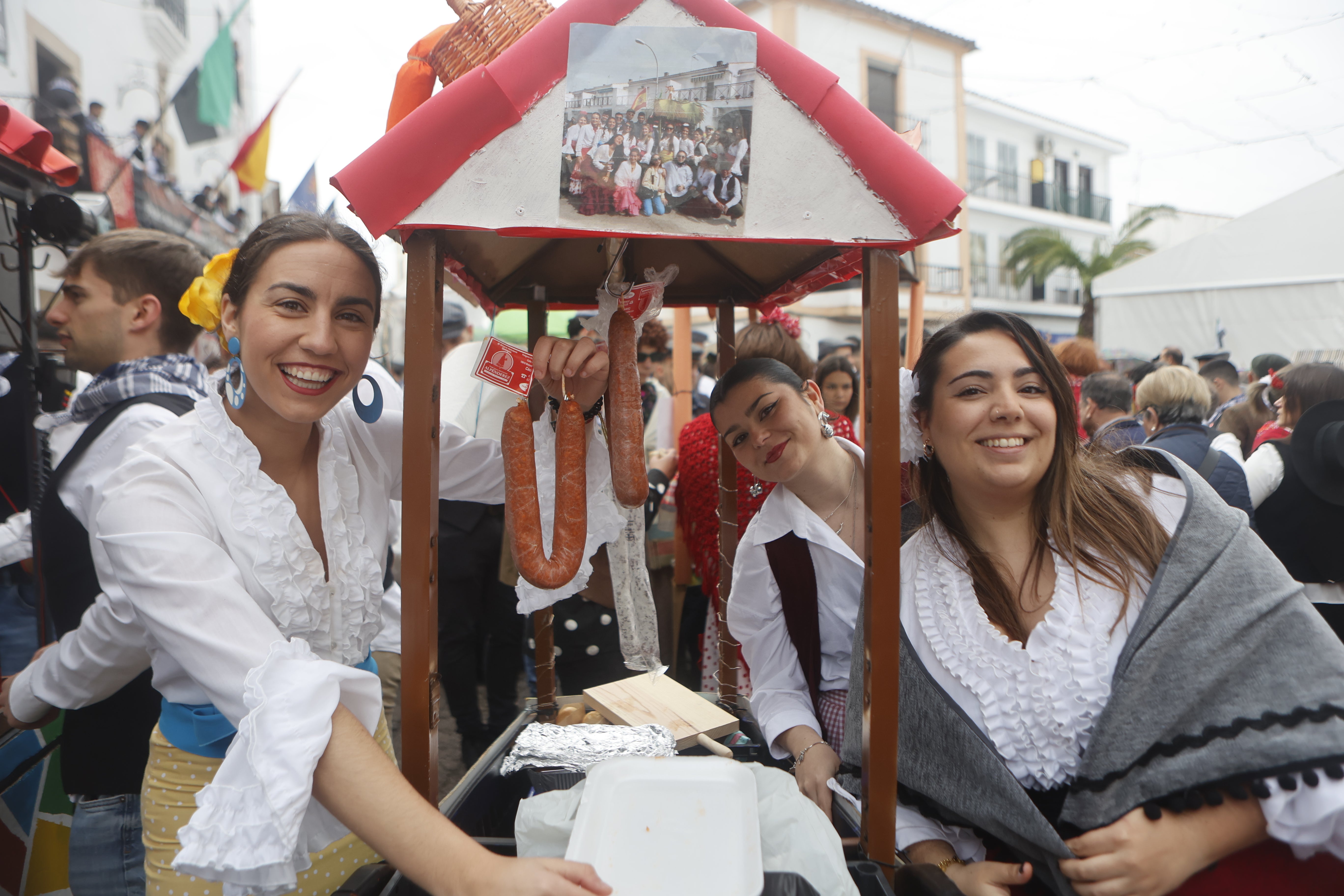 Cientos de personas disfrutan de la Pedida de la Patatera