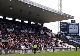 Grada del Romano durante el partido ante el Murcia.