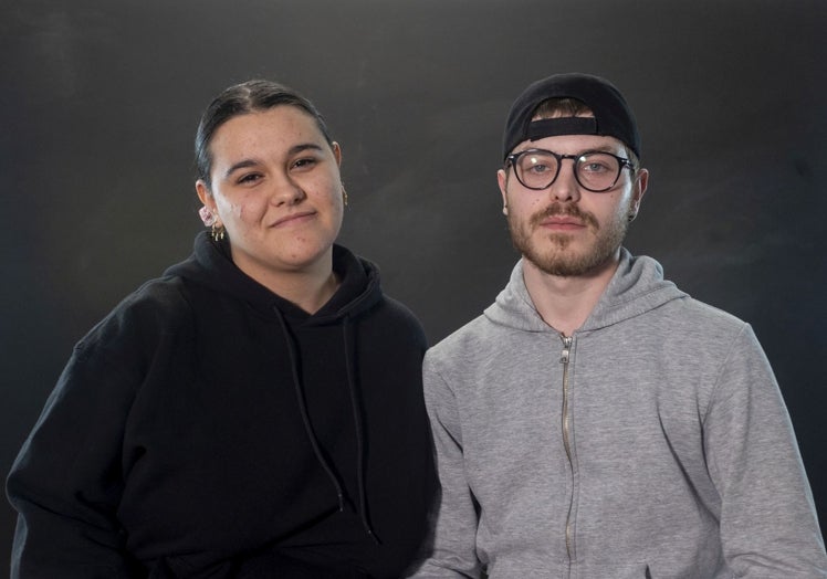 Pablo Galán y Eva Moreno estudian el segundo curso del ciclo Promoción en Igualdad de Género.