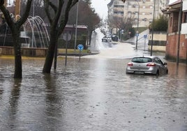 Calles y avenidas inundadas en Plasencia durante un temporal registrado el pasado mes de enero.