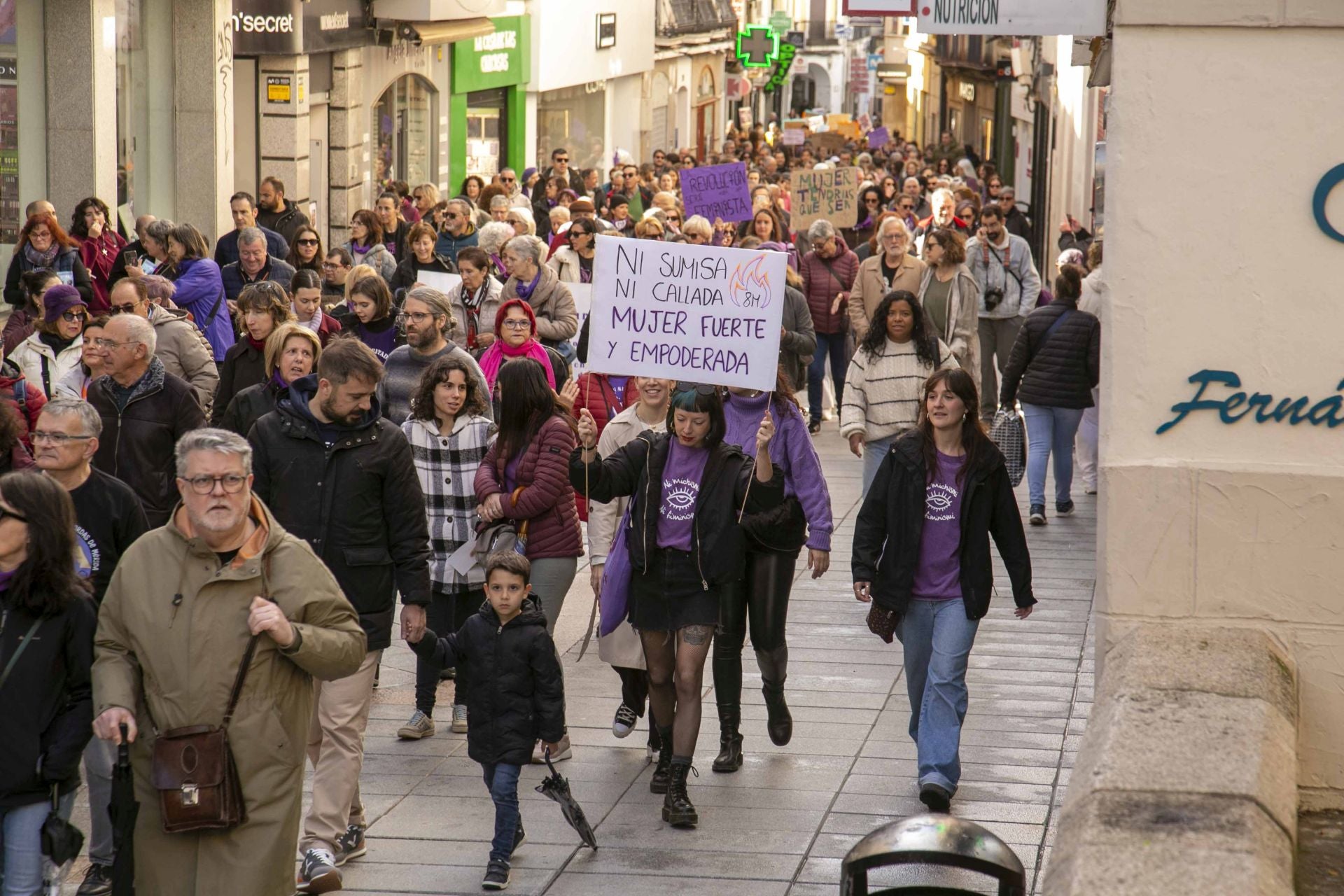 El 8M en Mérida, en imágenes