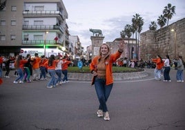 Los Danzarines Emeritenses, en el entierro de la sardina.