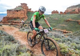 Natalia Fisher durante el espectacular recorrido de la Far Wets Race de Calatayud.