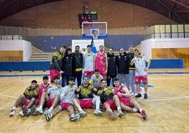 El ADC Baloncesto celebra el triunfo en el derbi aplazado ante el Cáceres UEx.