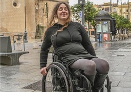 Loida Zabala, esta semana en la Plaza de España de Badajoz.