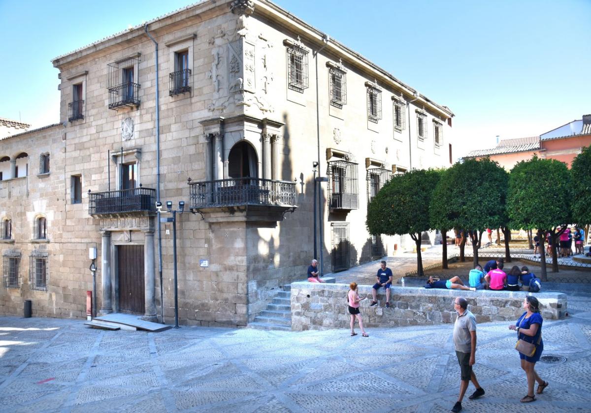 La Casa del Deán lleva años en desuso a pesar de las muchas iniciativas que se han propuesto.