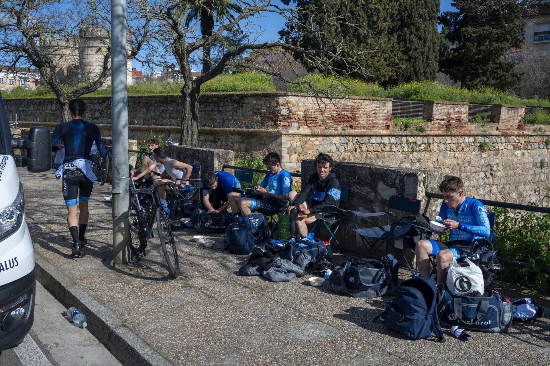 La llegada a Badajoz de La Vuelta Ciclista a Extremadura, en imágenes