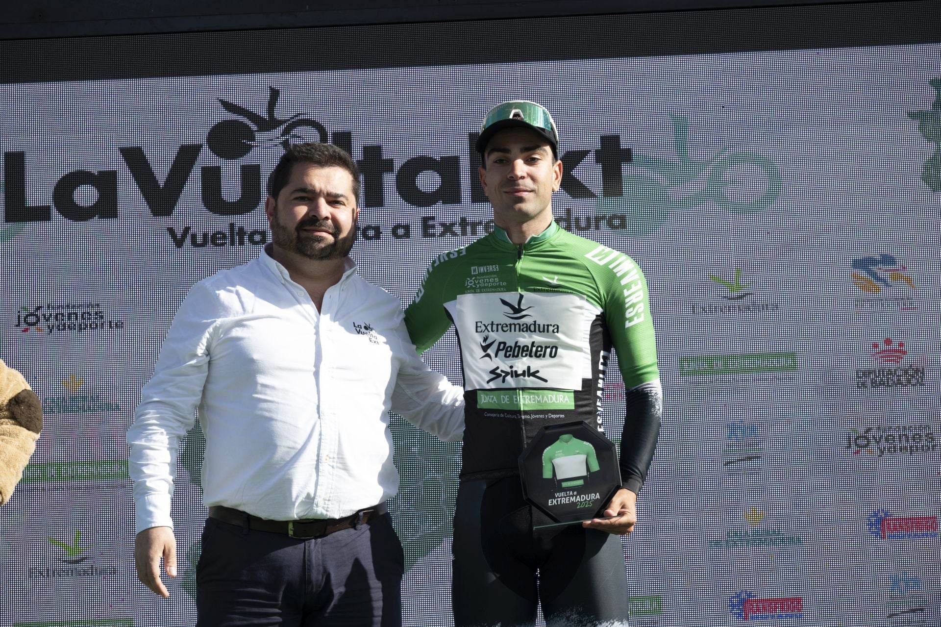 La llegada a Badajoz de La Vuelta Ciclista a Extremadura, en imágenes