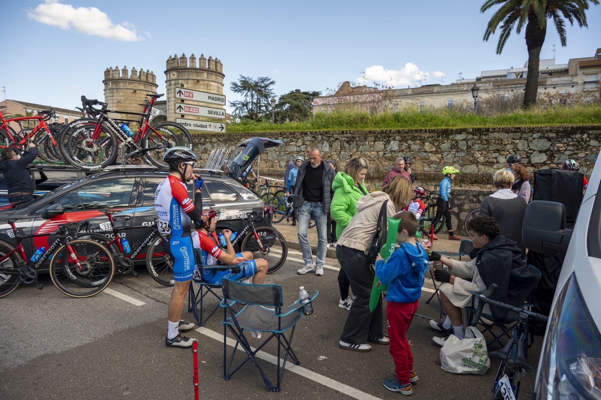 La llegada a Badajoz de La Vuelta Ciclista a Extremadura, en imágenes