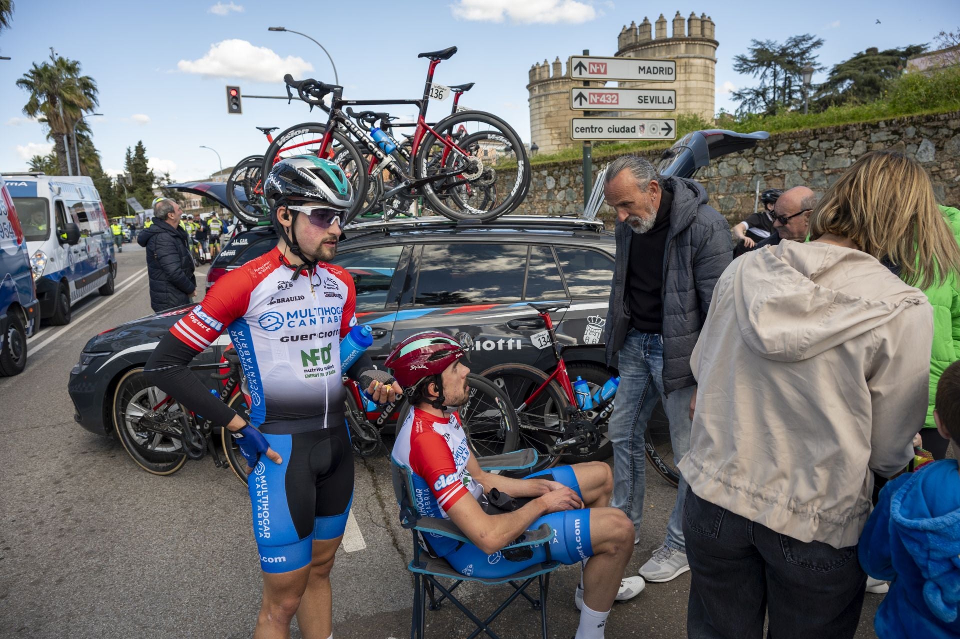 La llegada a Badajoz de La Vuelta Ciclista a Extremadura, en imágenes