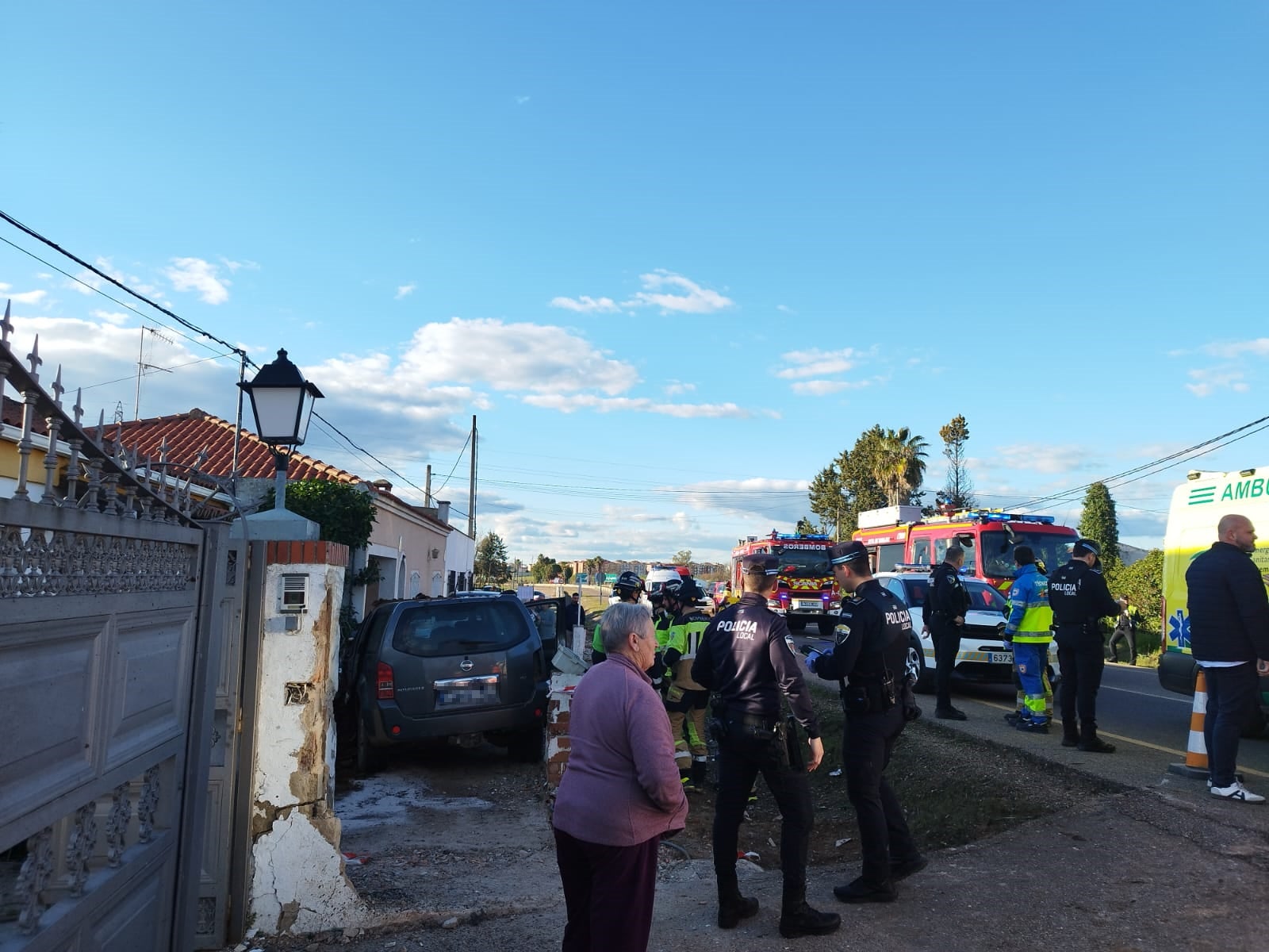 Fotos | Así ha quedado el vehículo accidentado en Badajoz