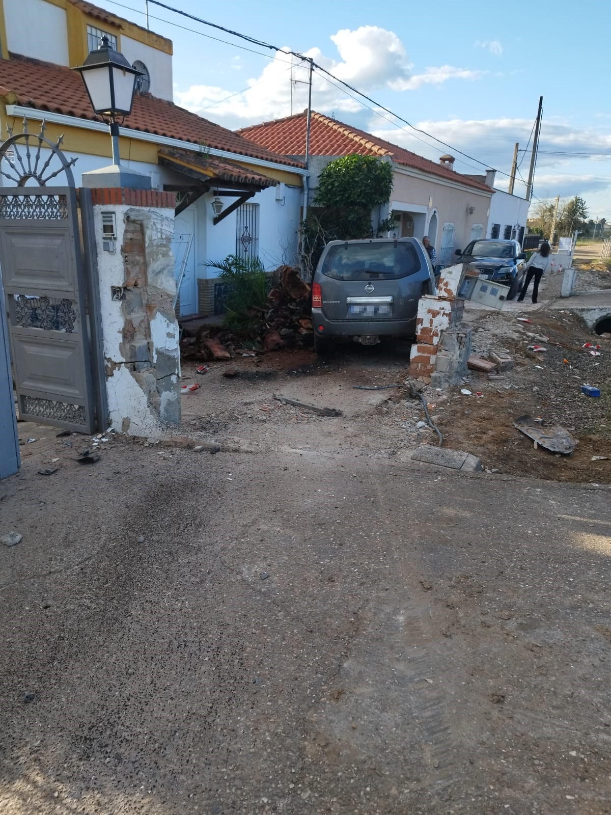 Fotos | Así ha quedado el vehículo accidentado en Badajoz