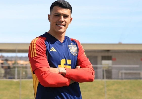 Asencio e Iñigo Martínez agitan la defensa de La Roja