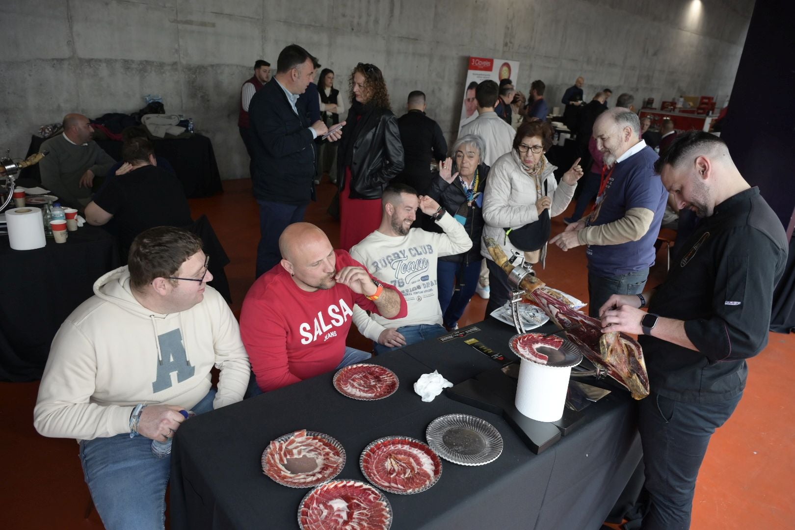 El concurso &#039;Come Jamón&#039; celebrado en Badajoz, en imágenes