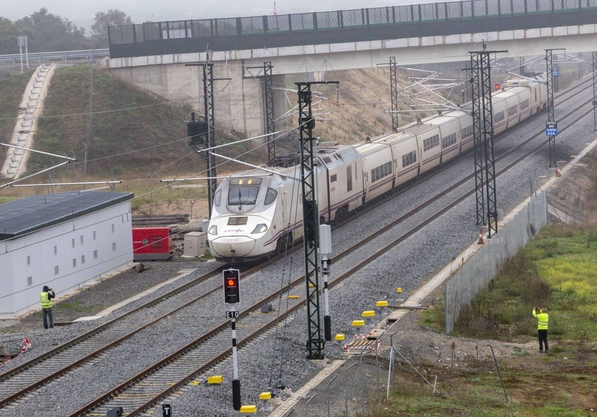 Tren Alvia que actualmente presta servicio en las conexiones entre Madrid y Badajoz.