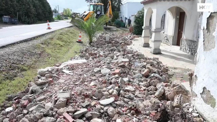 Vecinos sin muro de la carretera de Sevilla en Badajoz