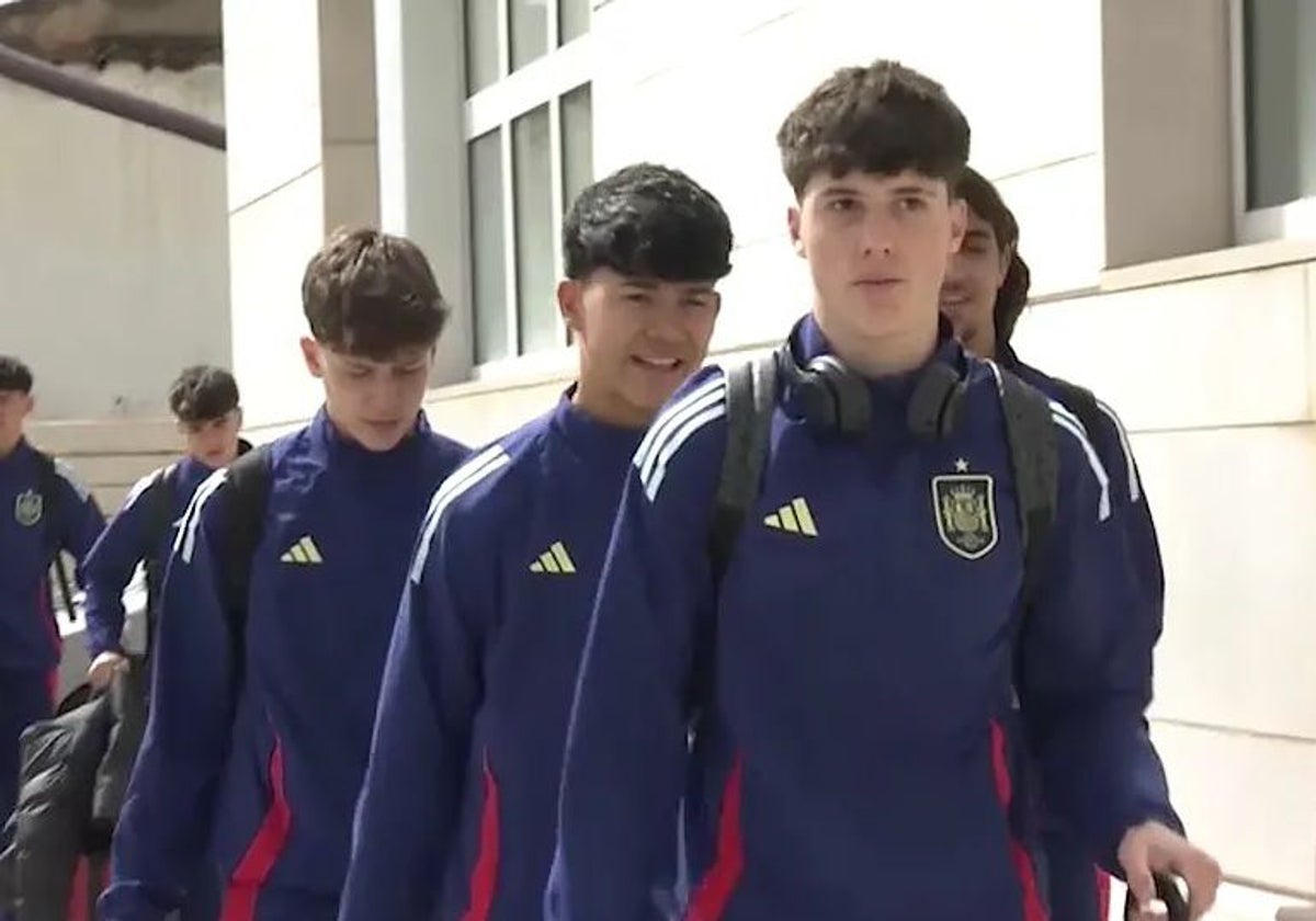 Llegada de la selección española sub-17 a Almendralejo.