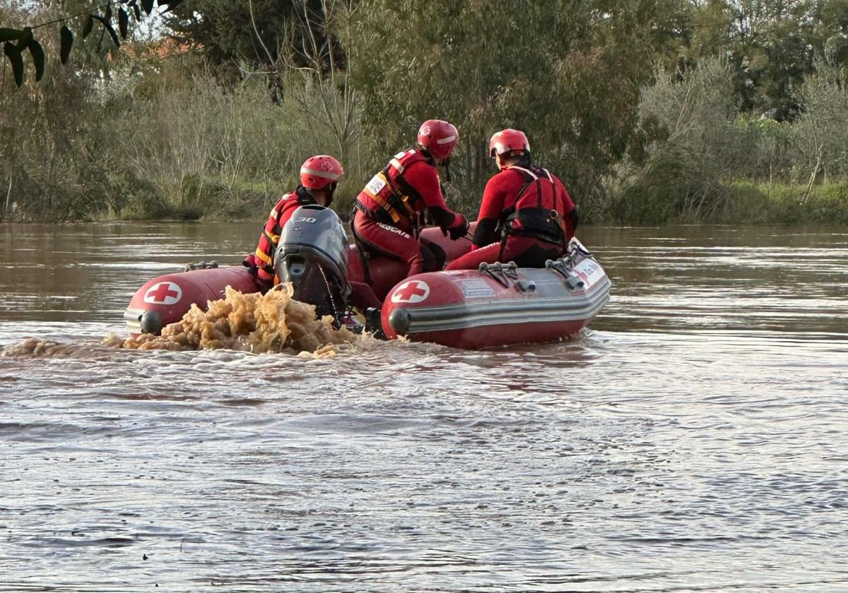 Rescate de los tres atrapados en Montijo.