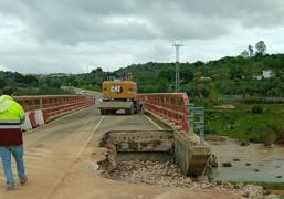 Seis carreteras de la provincia de Badajoz y una de Cáceres permanecen cerradas al tráfico