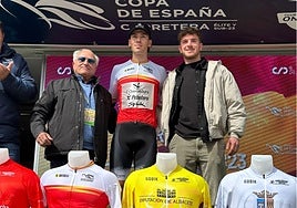 Joséw María Martín, en el podio como líder de la Copa de España.