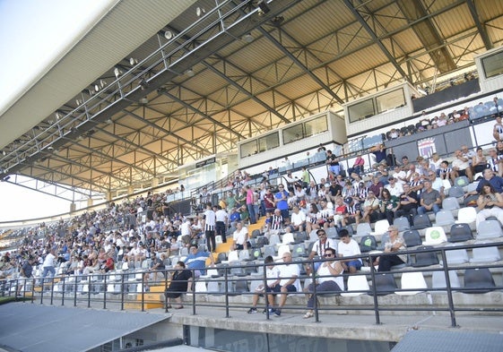 Aspecto de la Tribuna del Nuevo Vivero.