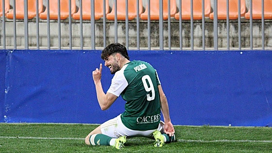 El carrusel del nueve en el Cacereño