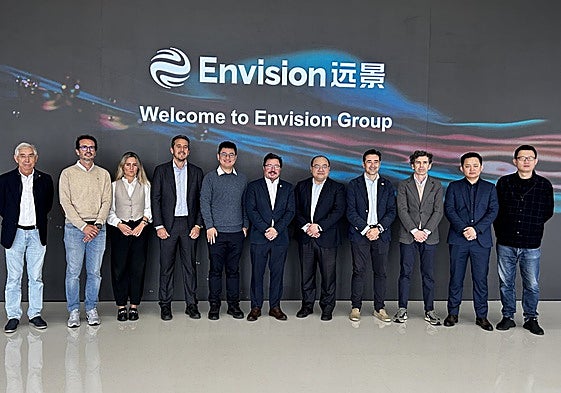 Visita de la delegación extremeña a las instalaciones de Envision Energy en Mongolia.
