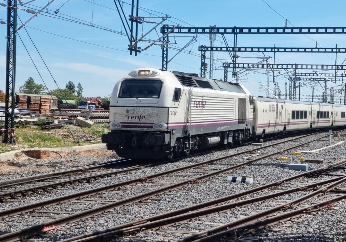 La Junta seguirá pagando a Renfe por los servicios interiores de ferrocarril