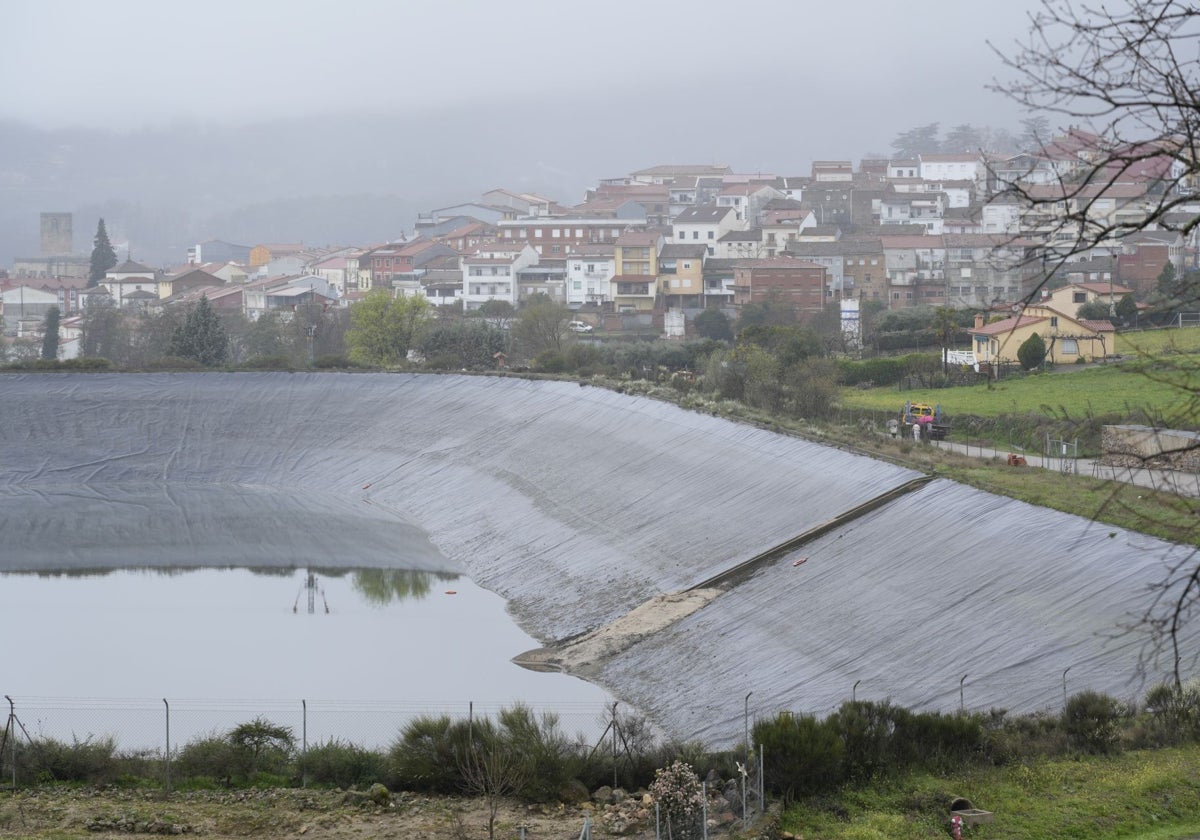 La Junta ya tiene tres posibles ubicaciones para la balsa de Jarandilla que suplirá a la rota