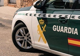 La Guardia Civil alerta: hasta 220 euros de multa por no llevar este objeto en la guantera